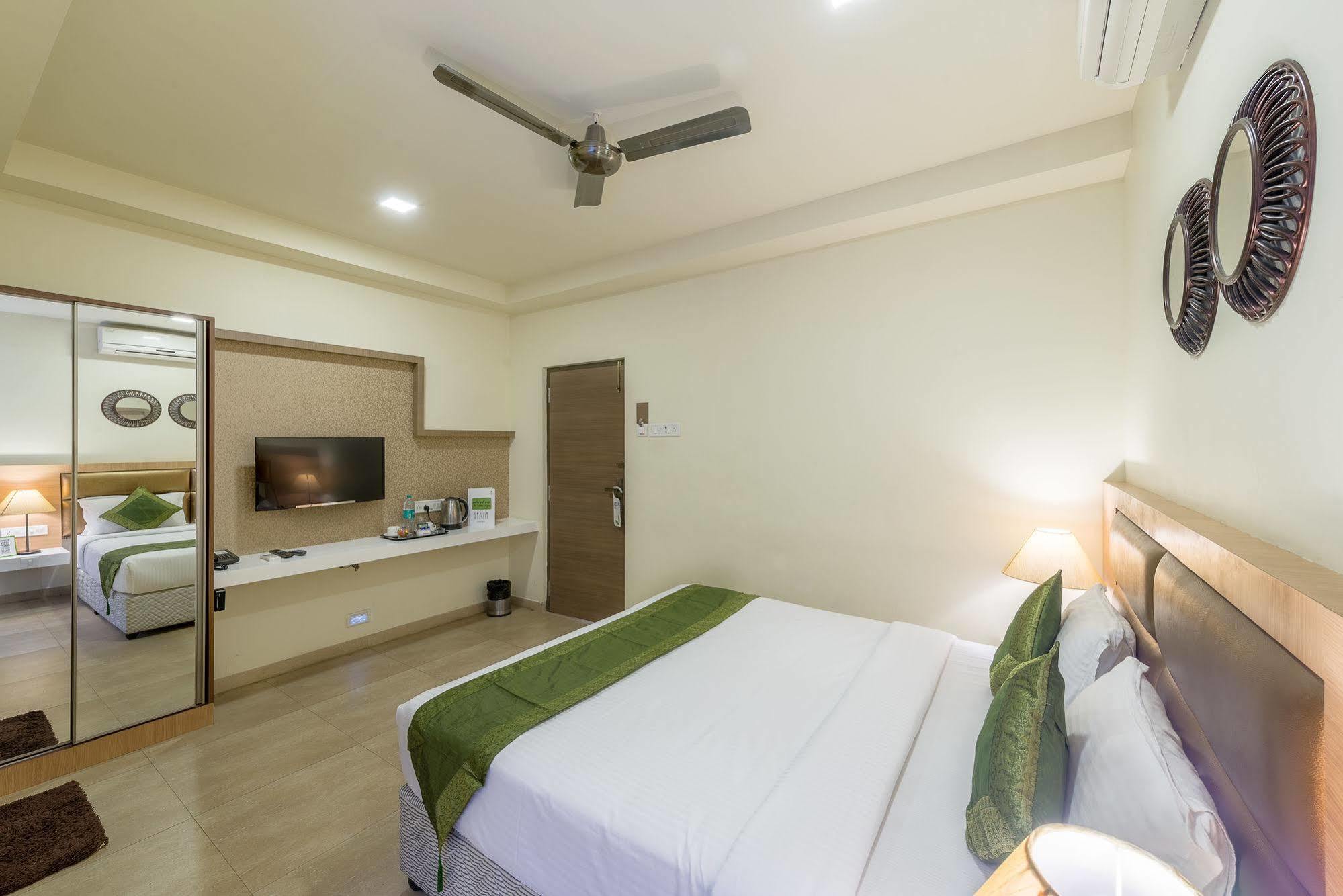 Treebo Nestlay Airport Alandur Hotel Csennai Kültér fotó